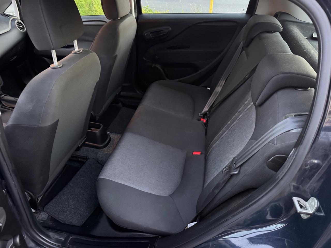 Fiat Punto 1.2 benzina 5P neopaten garanzia 12 mesi