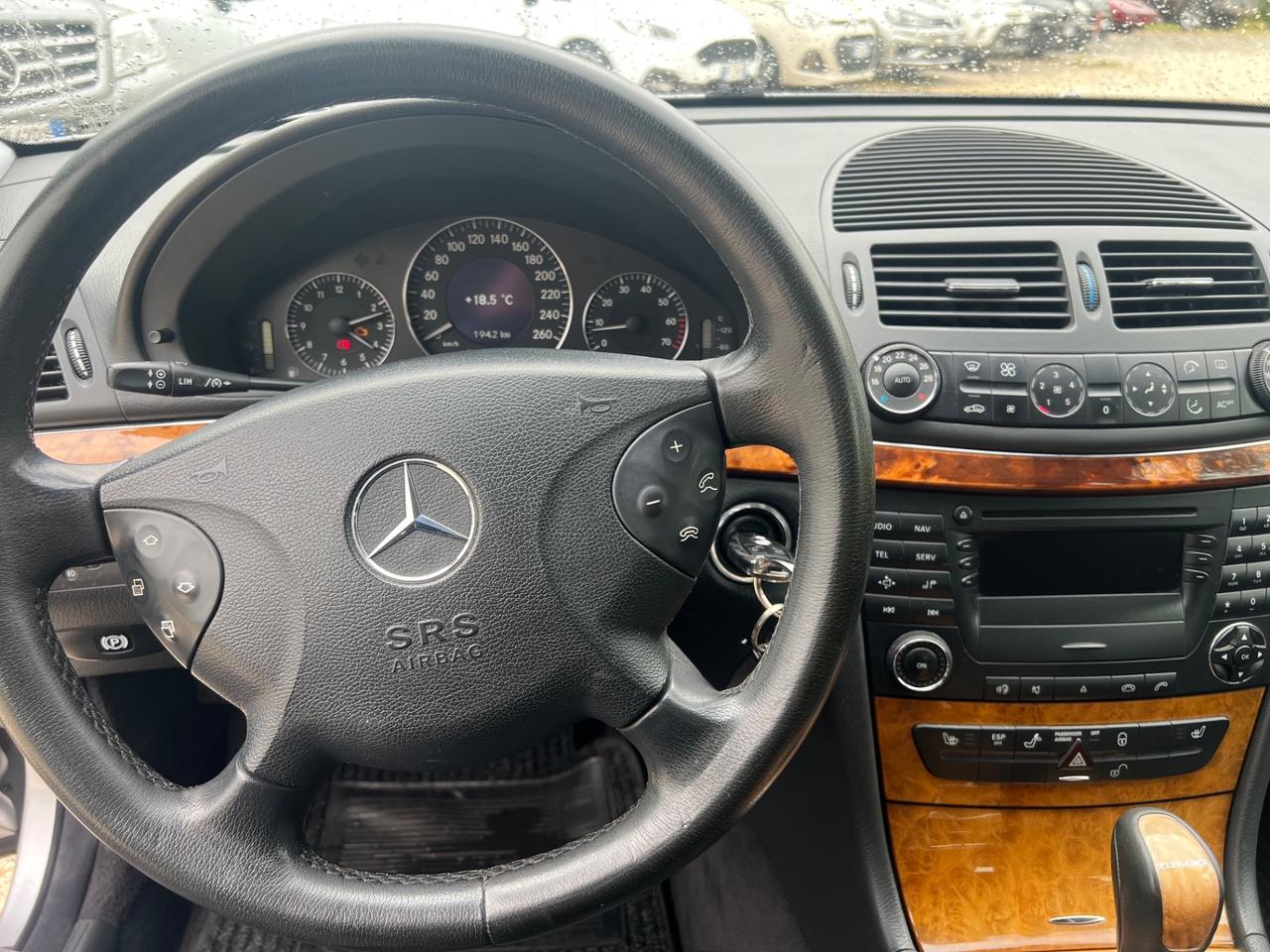 Mercedes-benz E 240 GPL Elegance