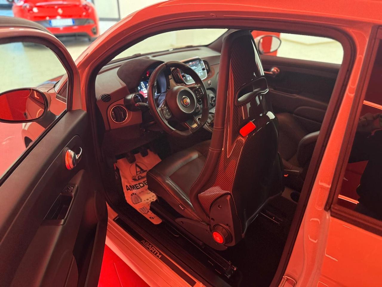 Abarth 595 1.4 Turbo T-Jet 180 CV Esseesse