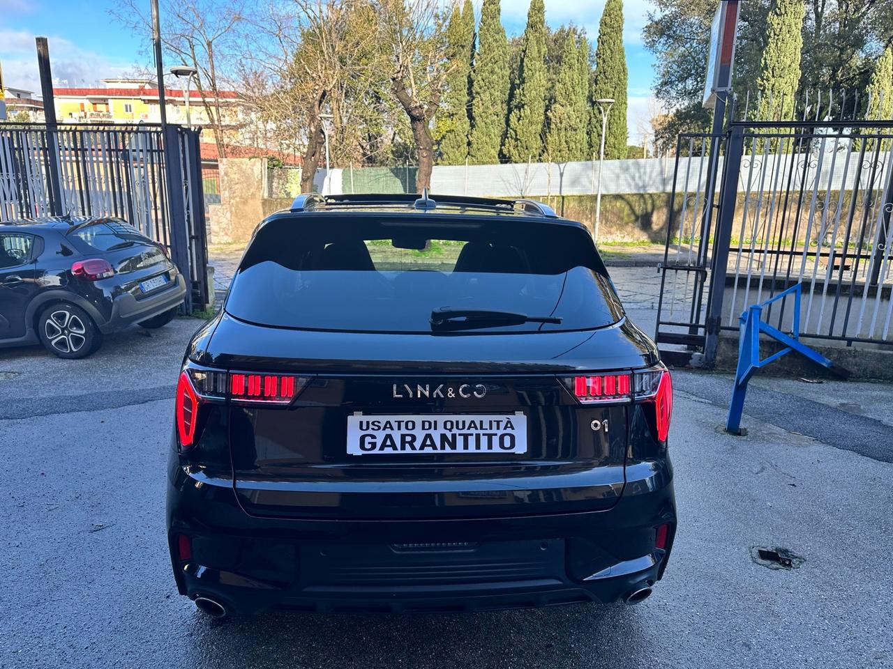 Lynk&co 01 PHEV More NO VINCOLI