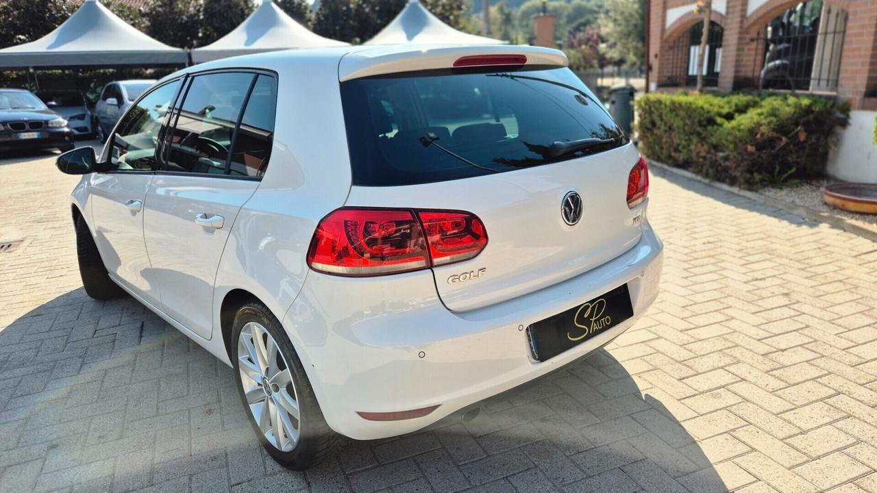 Volkswagen Golf 1.6 105cv/Automatica/ Adatta Neopatentati