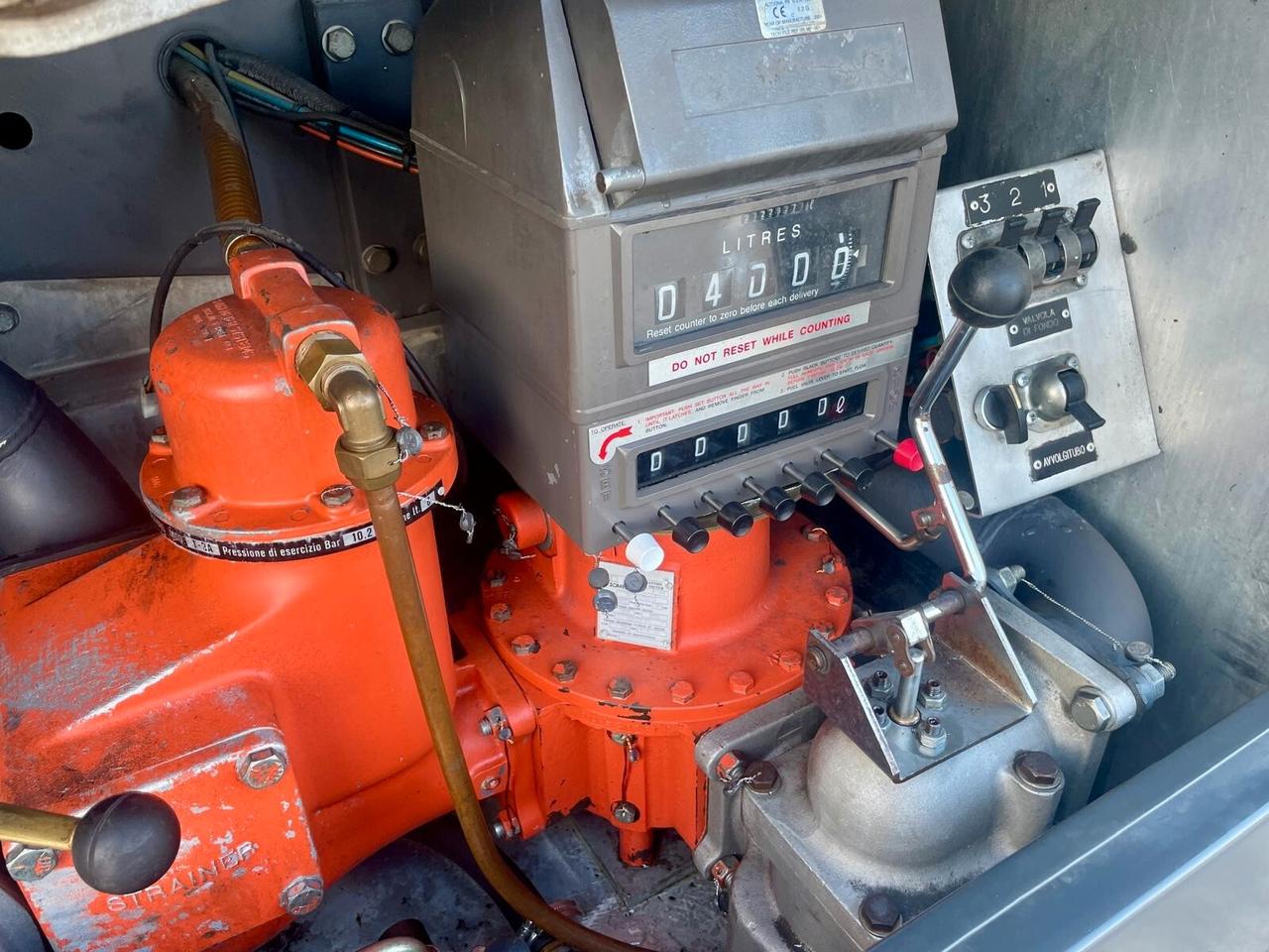 Volvo FL6-250 - CISTERNA TRASPORTO CARBURANTE CON POMPA CONTALITRI