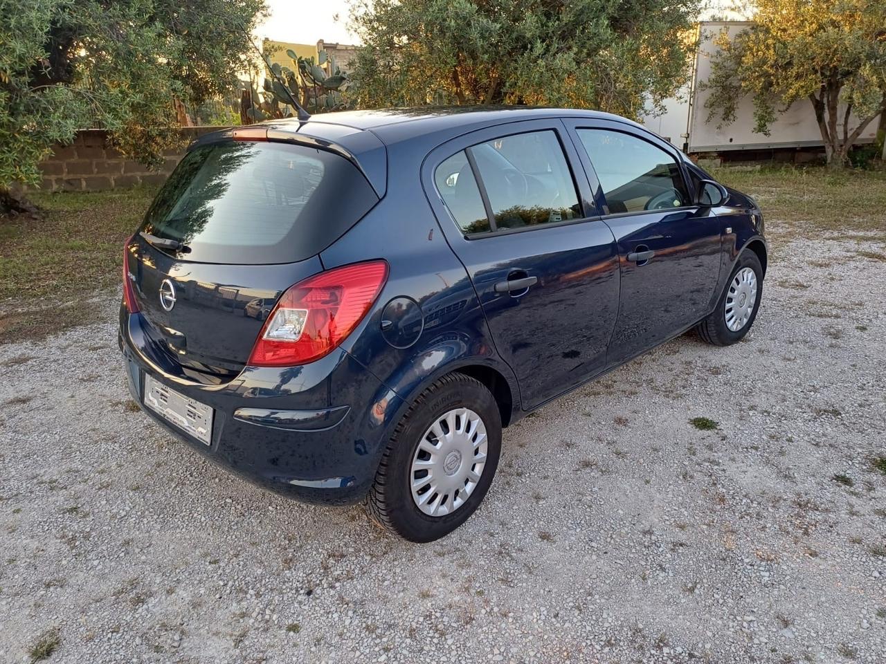 Opel Corsa 1.2 - 2014 5p