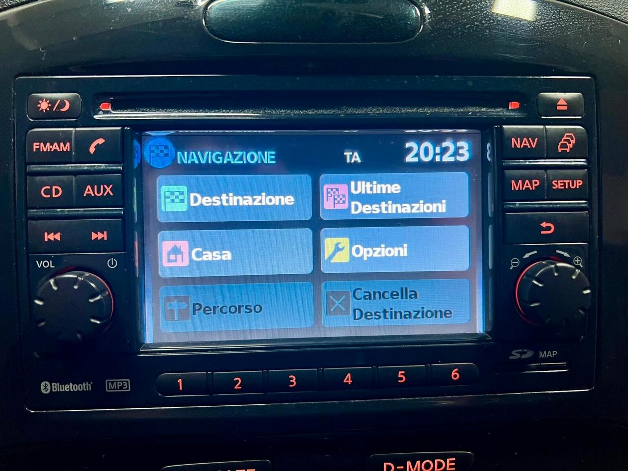 Nissan Juke 1.6 DIG-T 190 MCVT 4WD Tekna