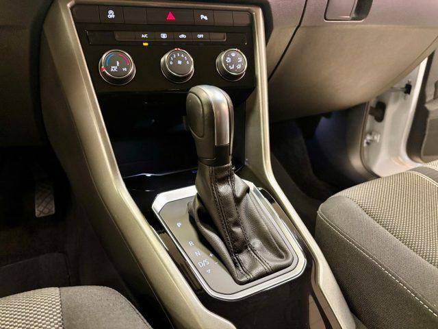VOLKSWAGEN T-Roc 1.5 TSI ACT DSG UNICO PROP. - SERVICE CERTIFICATI