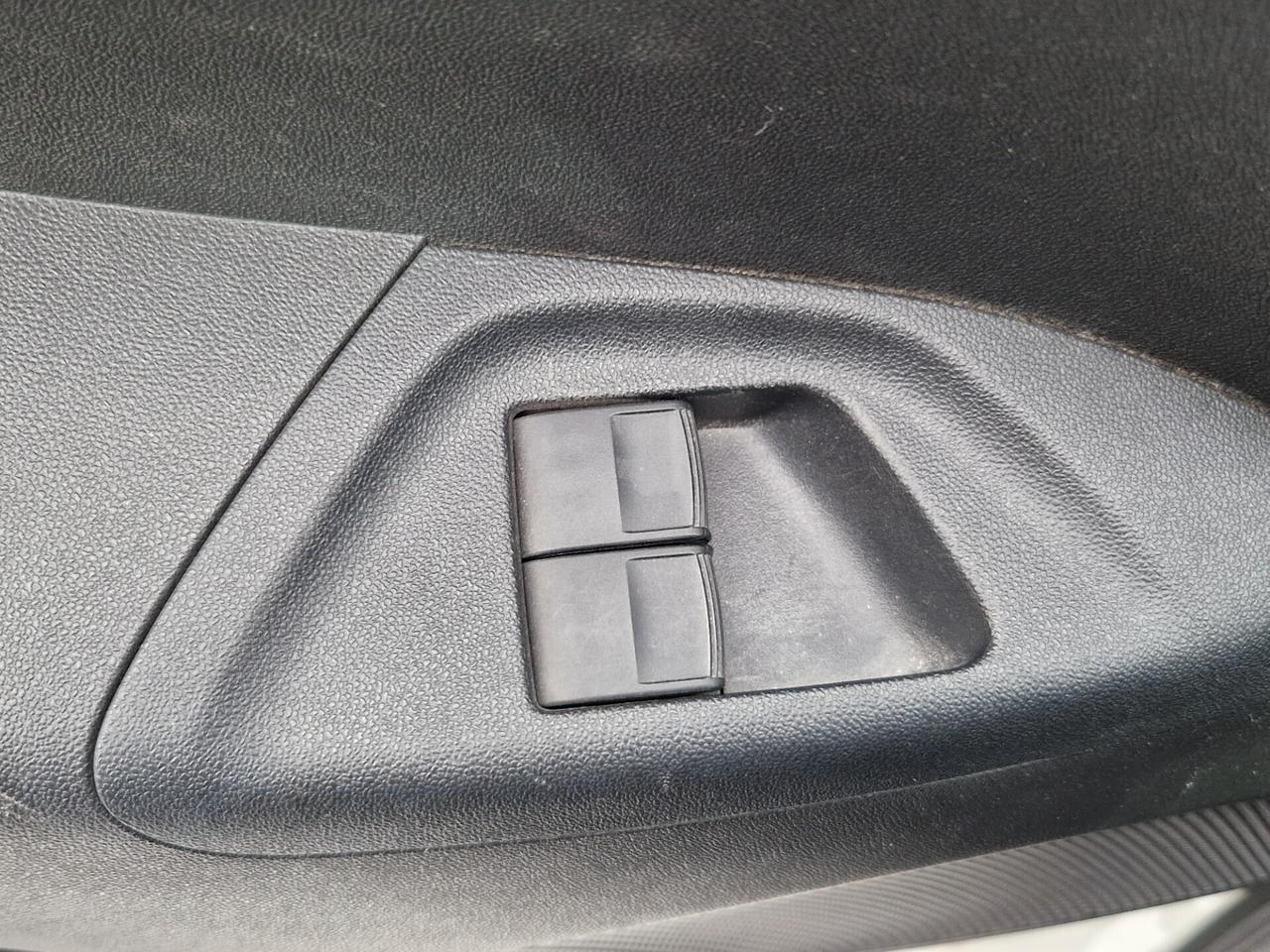 Peugeot 108 VTi 68 5 porte Allure TOP cabriolet