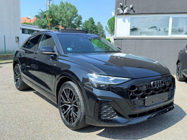 AUDI Q8 50 TDI 286 CV quattro S line edition Black Pack