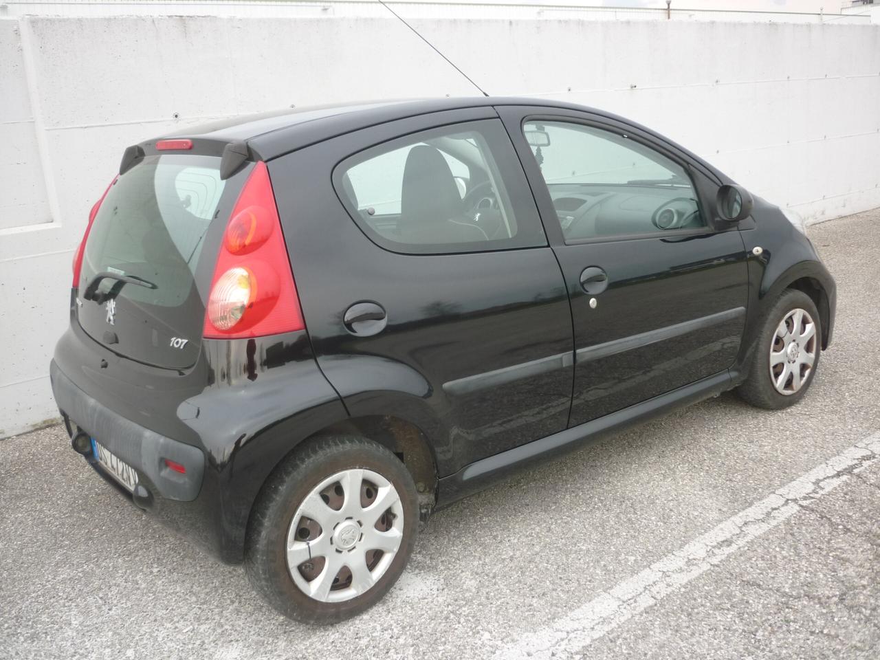 Peugeot 107 1.0 68CV 5p. Plaisir