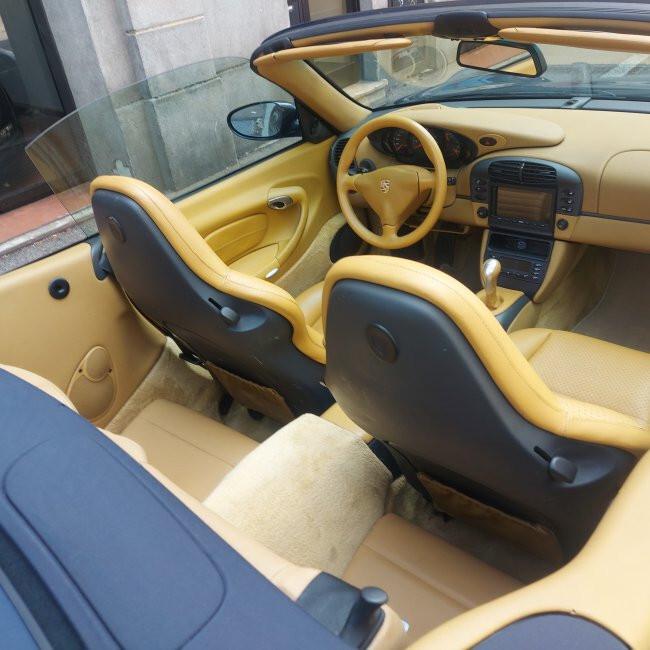 Porsche 911 Carrera cat Cabriolet 996