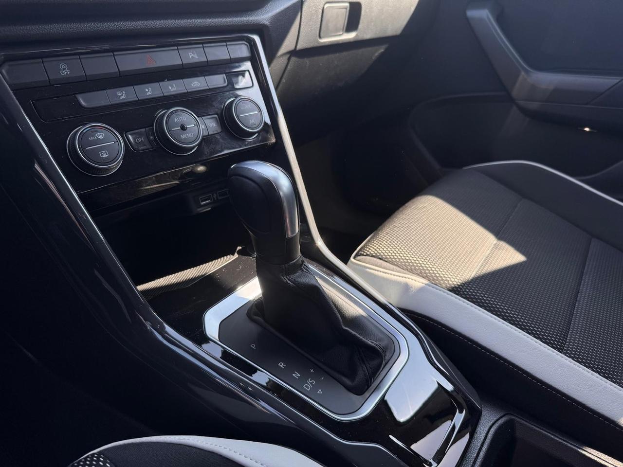 VOLKSWAGEN T-ROC 2.0 TDI ADVANCED DSG