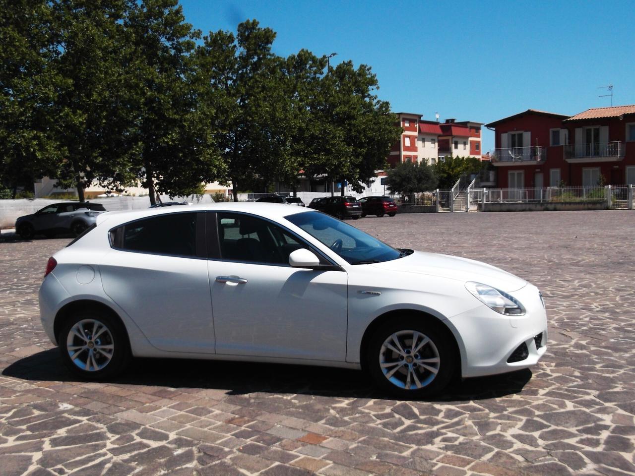 Alfa Giulietta 1.6 TDI Neopatentati 2010