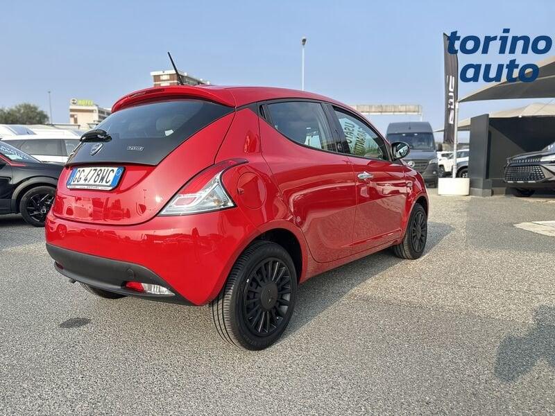 Lancia Ypsilon Ypsilon 1.0 firefly hybrid Silver s&s 70cv