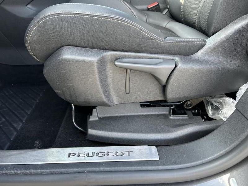 Peugeot 3008 PureTech Turbo 130 GT 18.500 KM!!