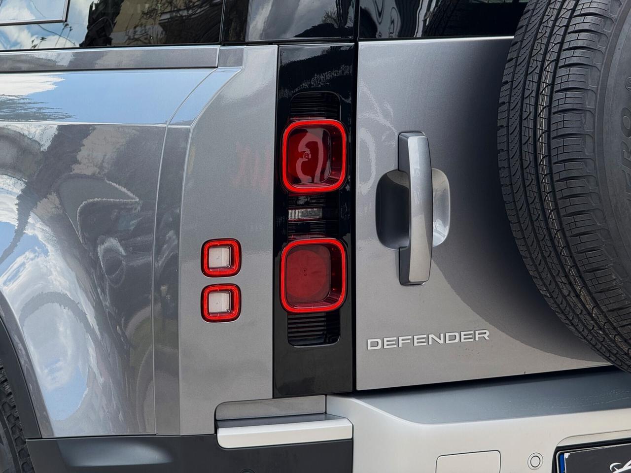 Land Rover Defender 110 3.0d i6 MHEV SE AWD 200CV