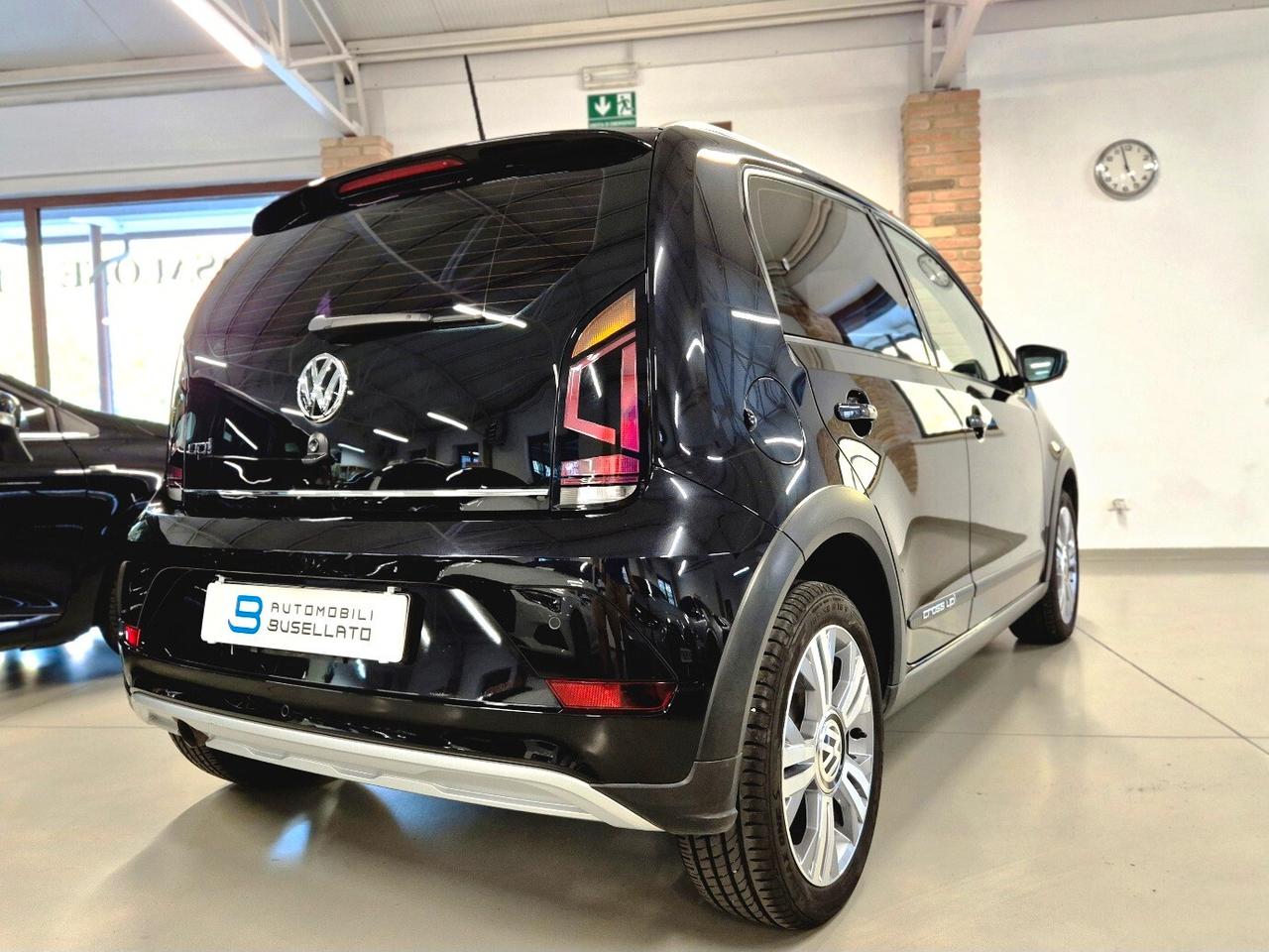 Volkswagen up! 1.0 75 CV 5p. cross BlueMotion Technology