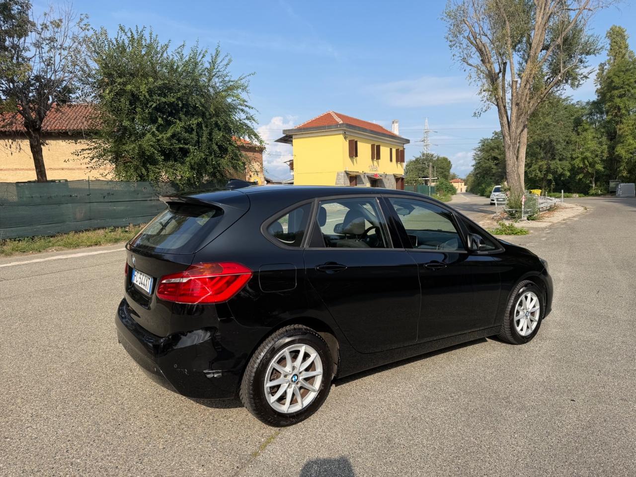Bmw 2er Active Tourer 214d Advantage