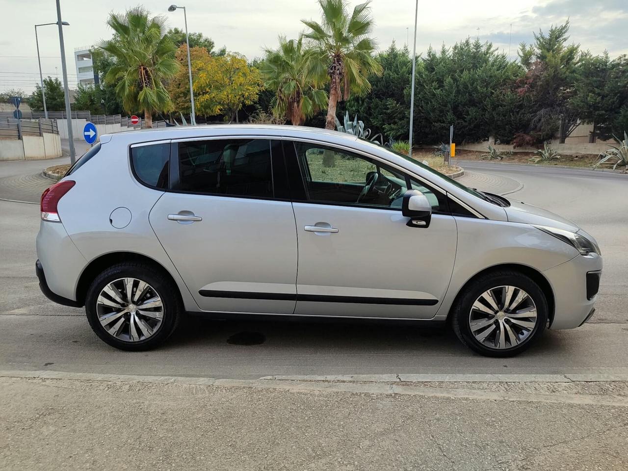 Peugeot 3008 1.6 HDi 115CV PRONTA CONSEGNA