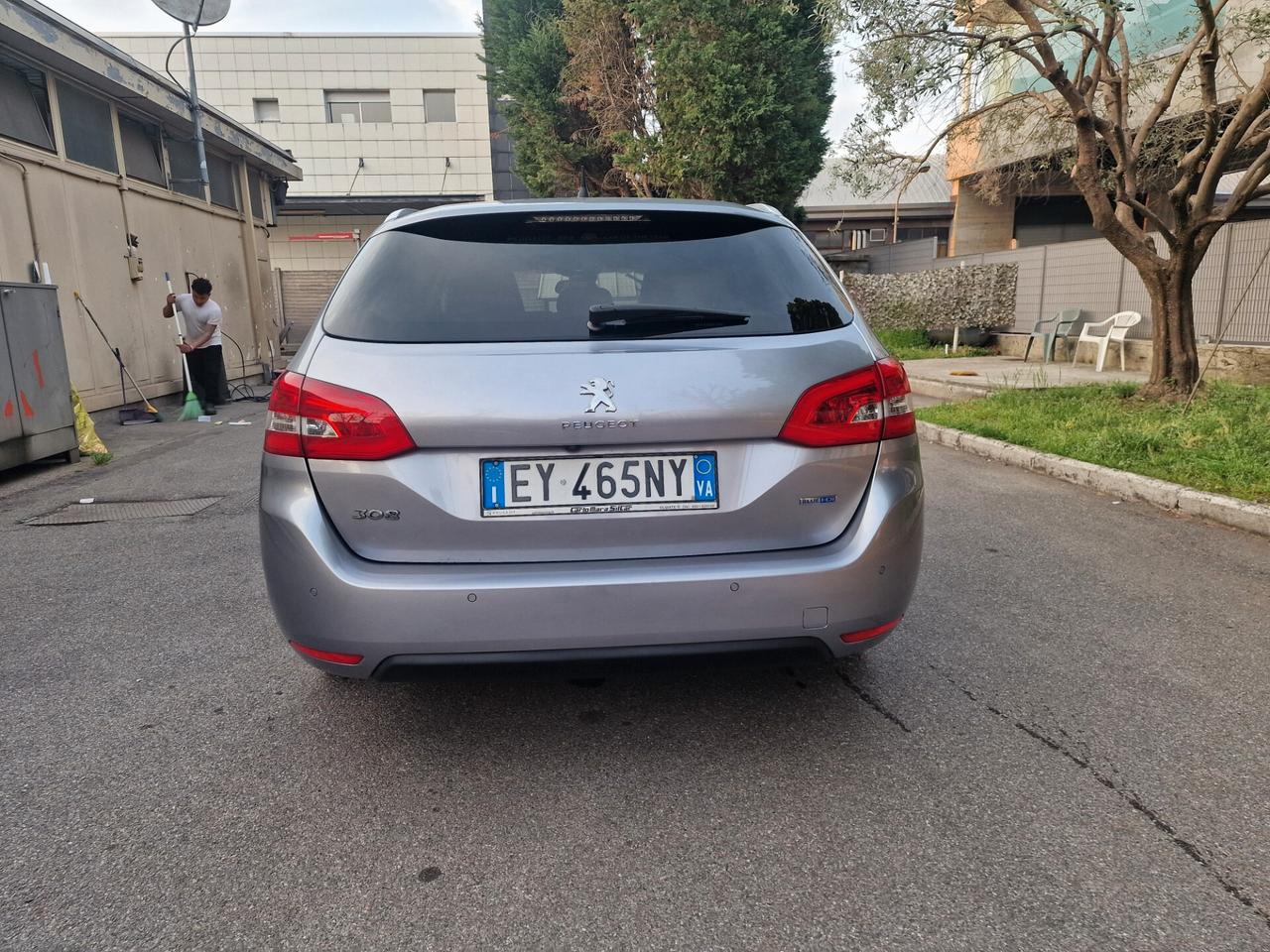 Peugeot 308 BlueHDi 150 S&S EAT6 SW Allure