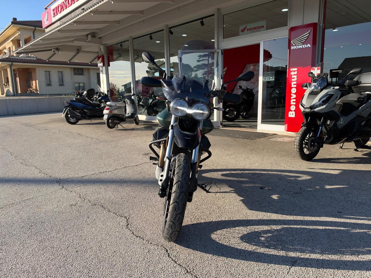 Moto Guzzi V85 TT 2022
