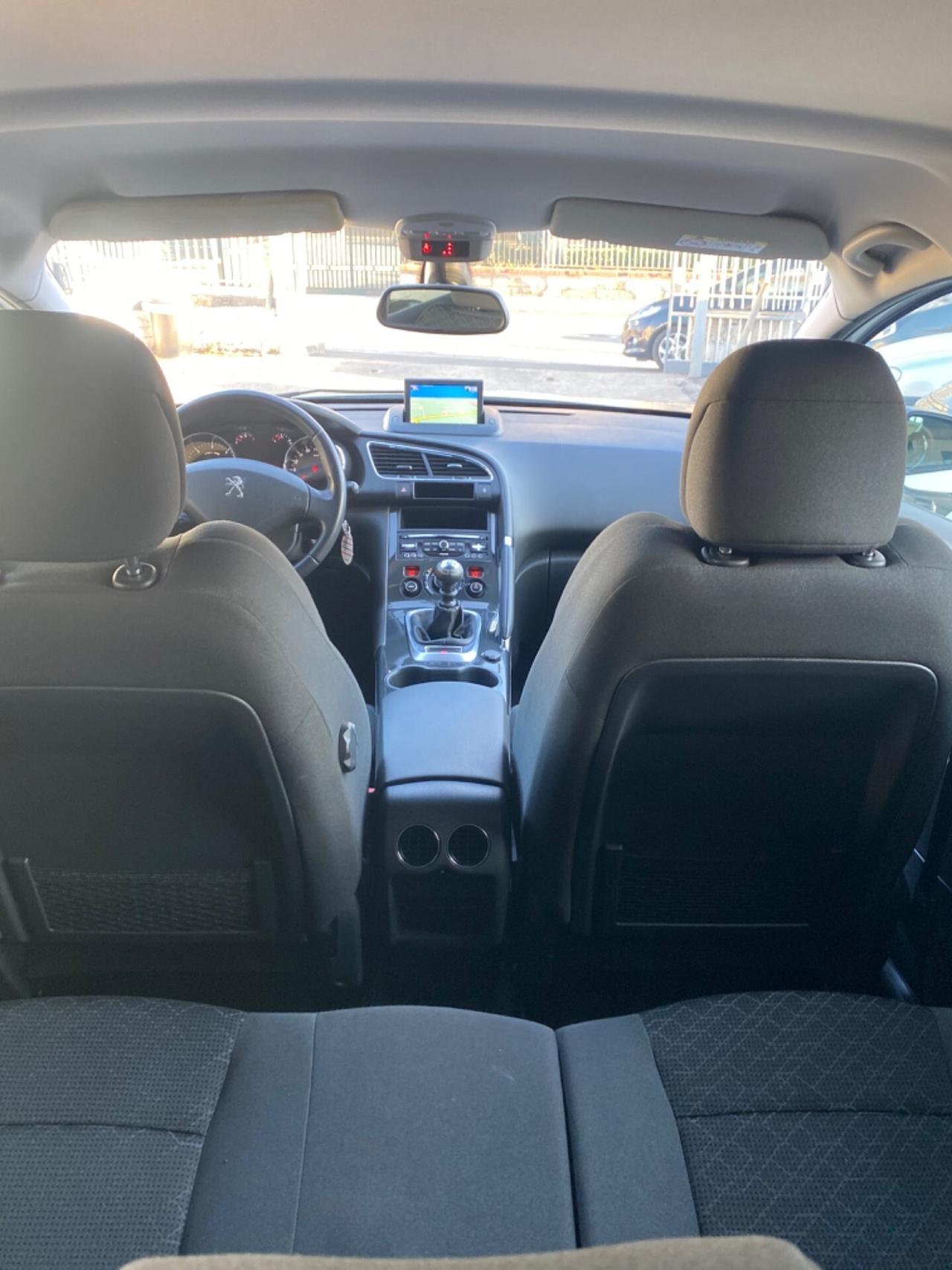 Peugeot 3008 1.6 HDI Fine 2016 Full Navi Led