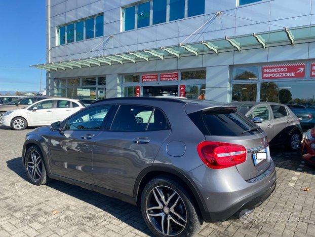 MERCEDES-BENZ GLA 200 d Automatic 4Matic Executi