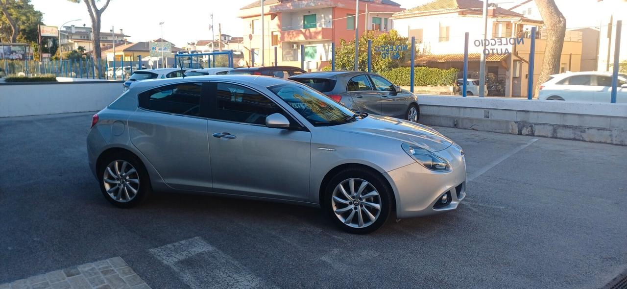 Alfa Romeo Giulietta 1.6 JTDm-2 105 CV Exclusive