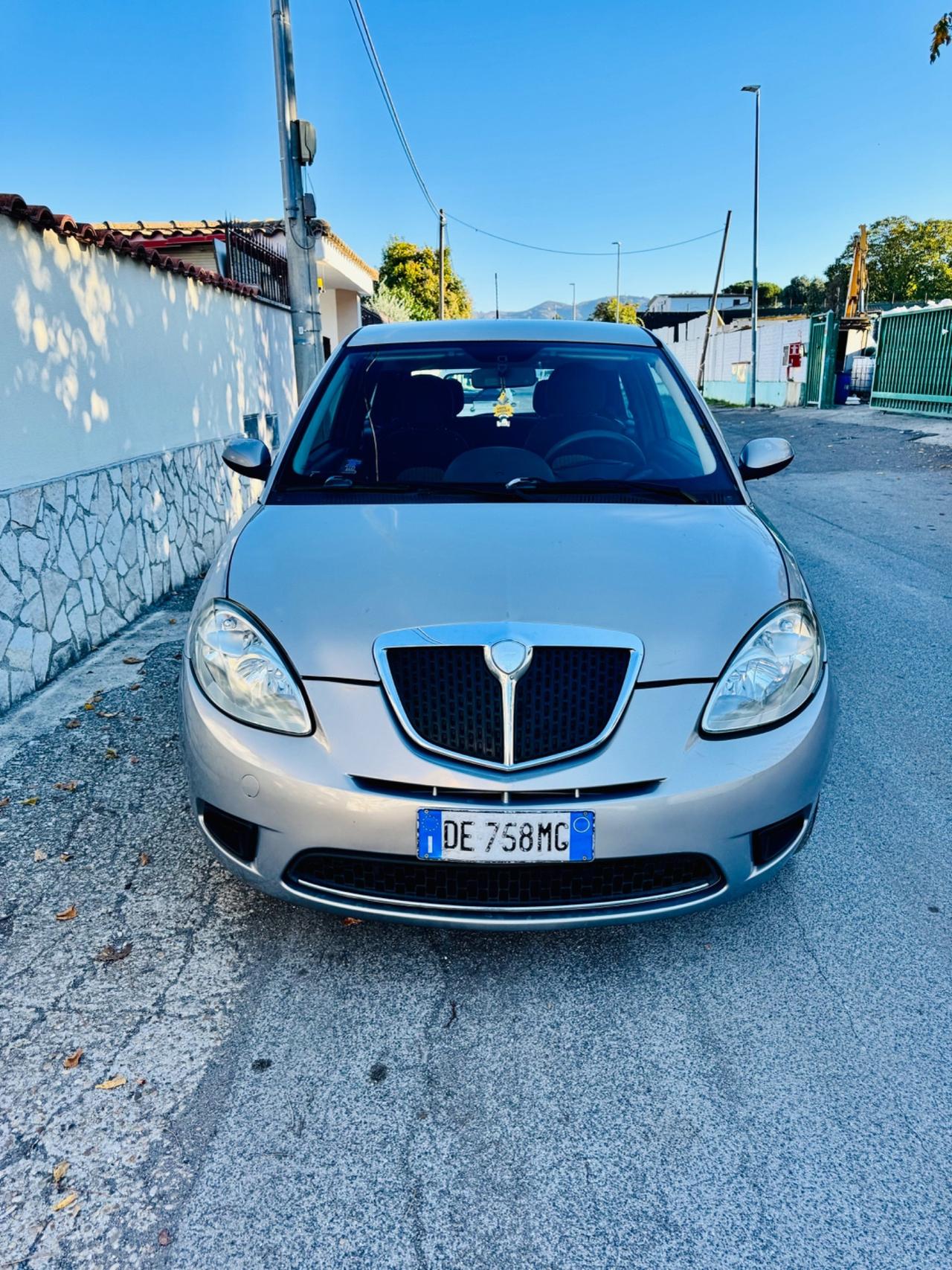 Lancia Ypsilon 1.2 Oro Giallo