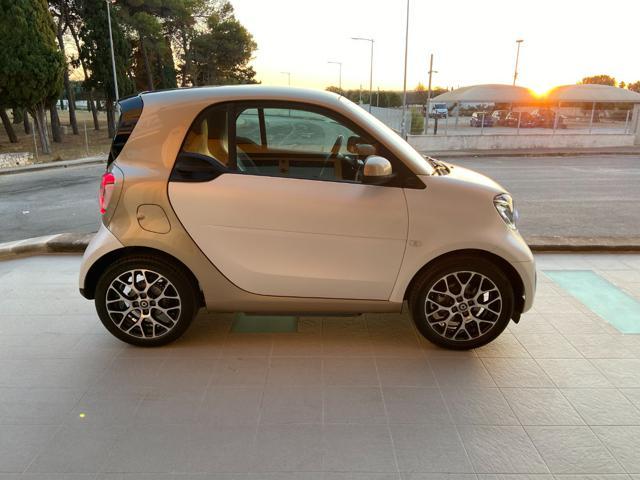 SMART ForTwo EQ Prime TETTO PAN-INTERNI IN PELLE-SEDILI RISCAL.