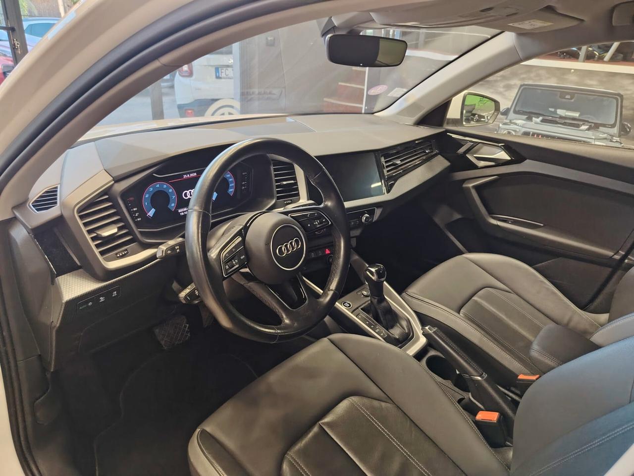 Audi A1 SPB 25 TFSI design luxury
