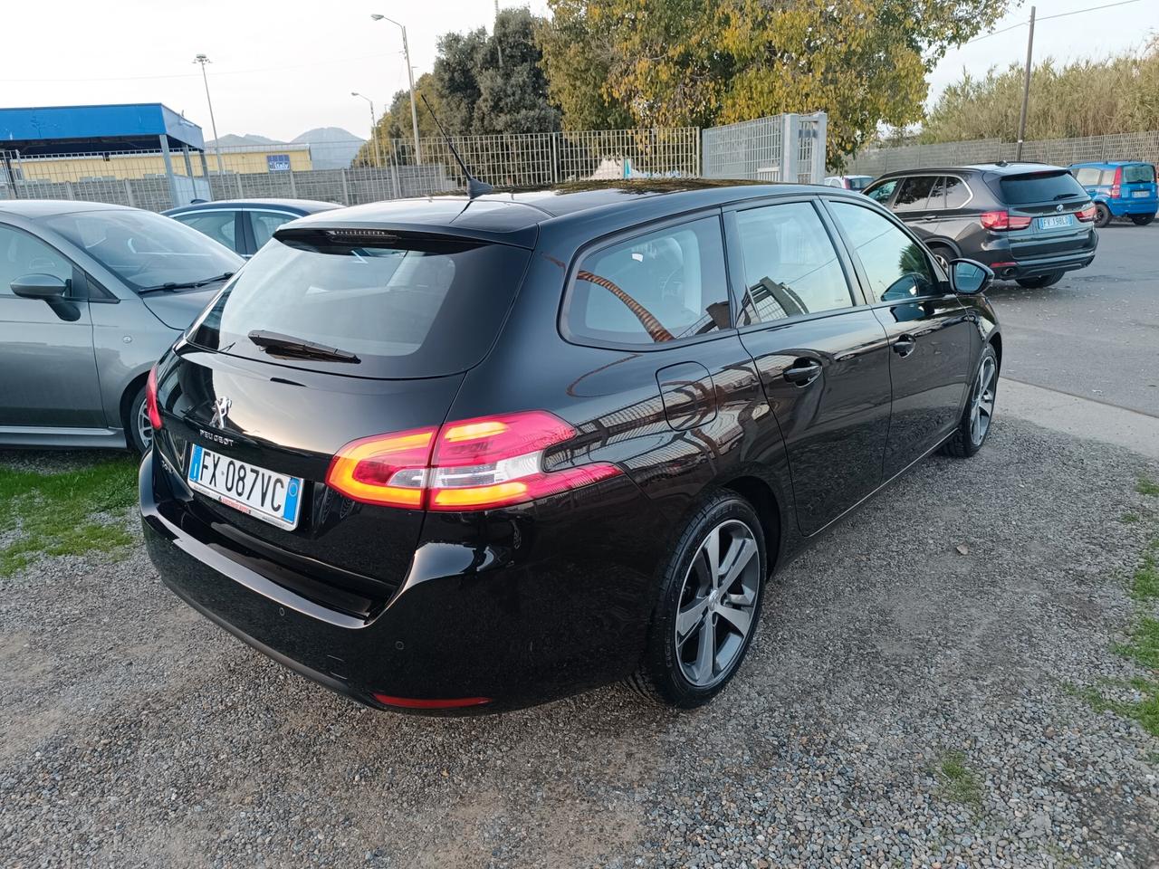 Peugeot 308 BlueHDi 130 S&S SW Allure