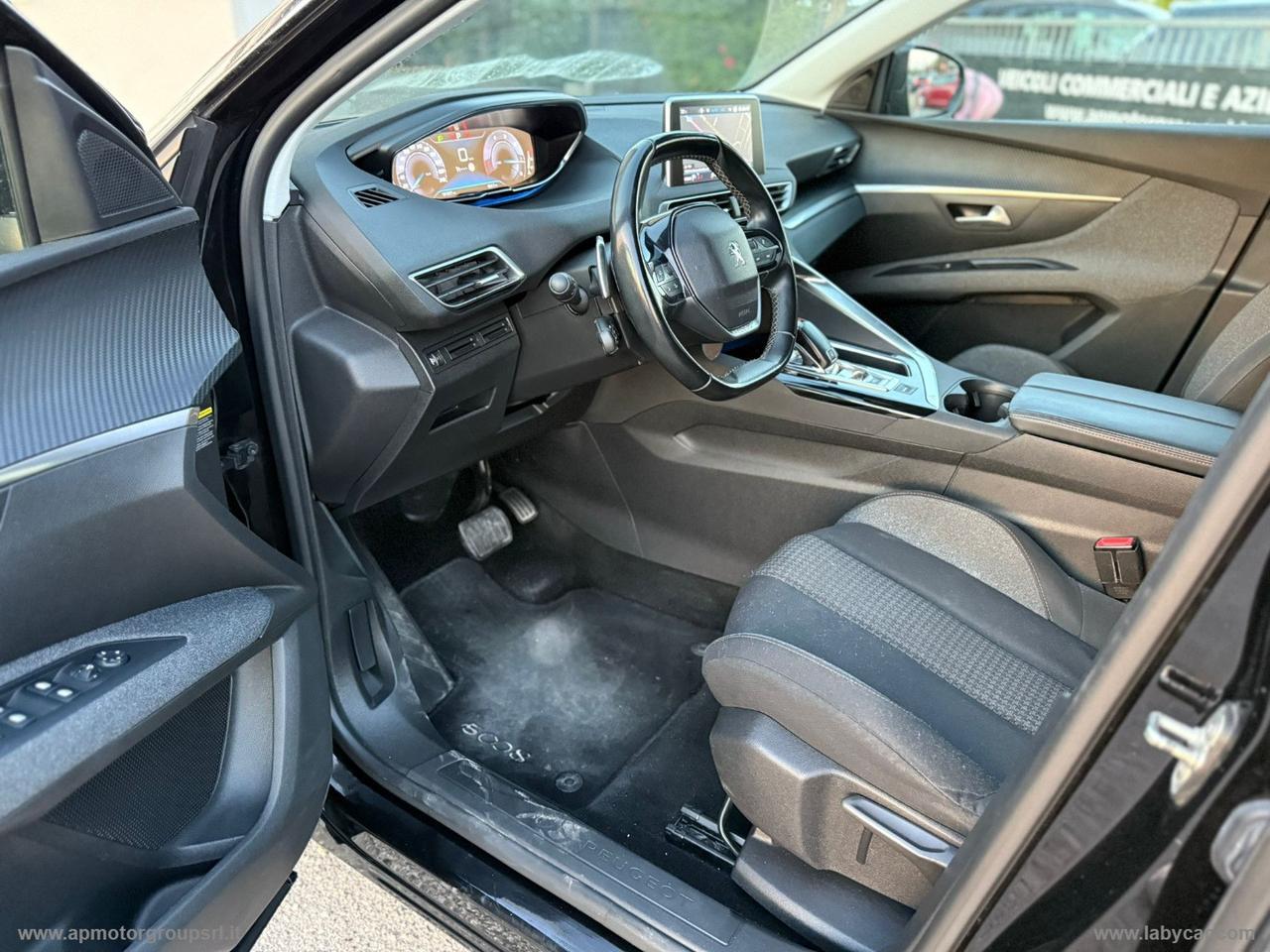 PEUGEOT 5008 BlueHDi 130 S&S EAT8 Allure