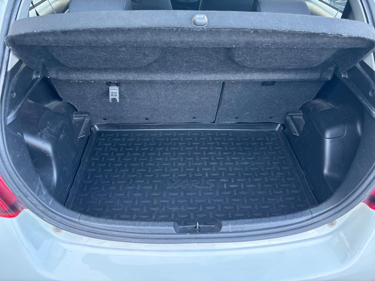 Toyota Yaris 1.0 5 porte Lounge OK NEOPATENTATI