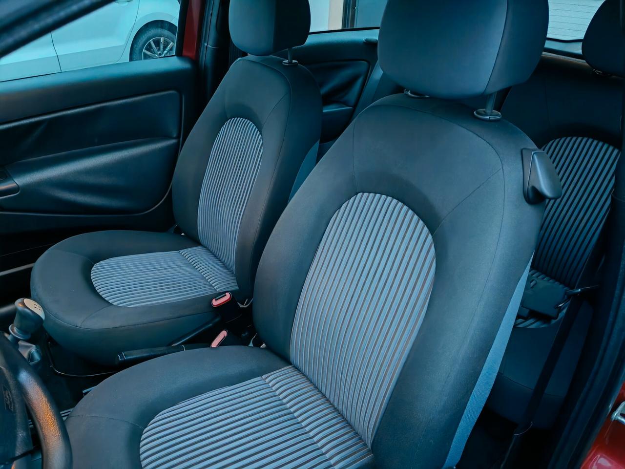 Lancia Ypsilon 1.4 Argento