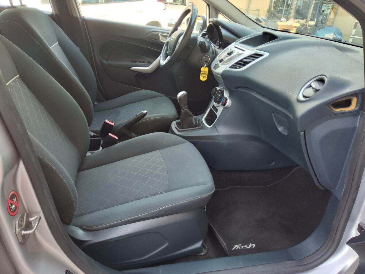 Ford Fiesta 1.2 82 CV 5pTitanium OK NEOPATENTATI