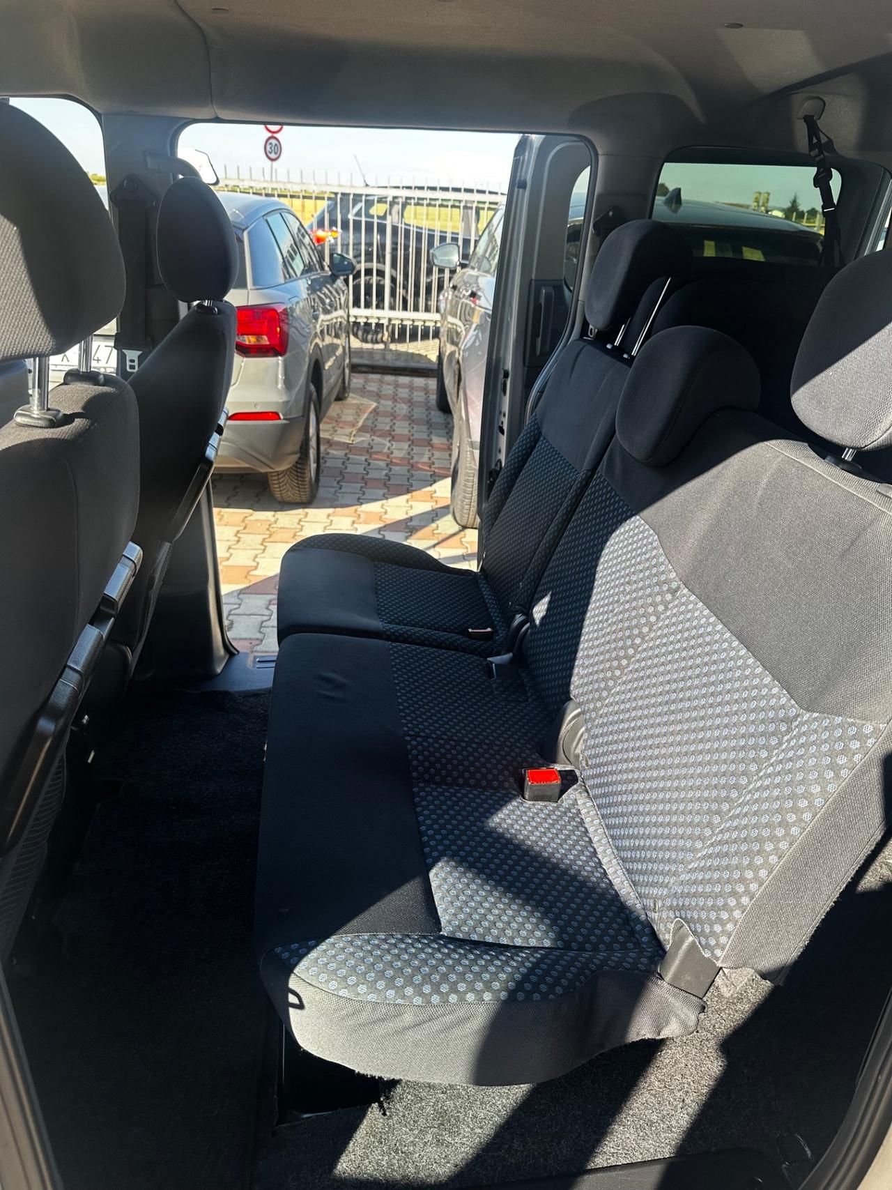 Nissan Evalia 1.5 dCi 8V 110 CV n-tec 7 POSTI