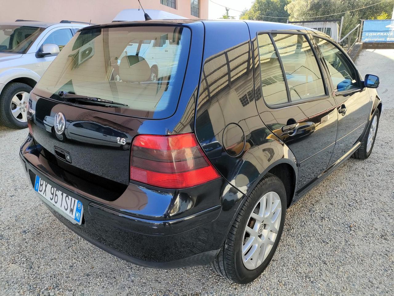Volkswagen Golf 1.6 16v Aut Highline ASI