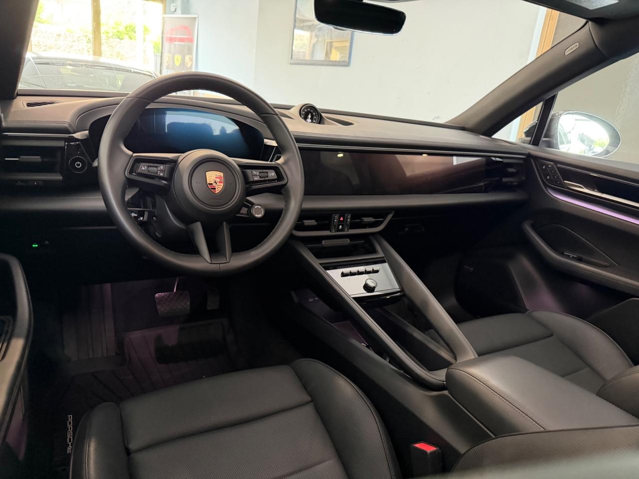PORSCHE MACAN EV (2024) MACAN EV (120 KW)