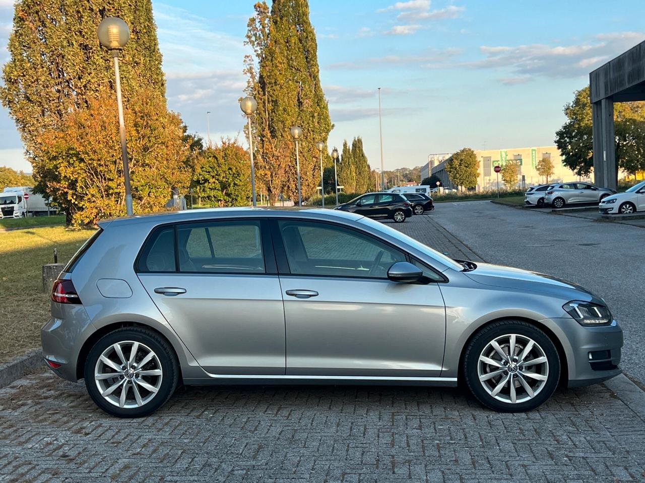 Volkswagen Golf 1.6 TDI DSG 5p. Highline BlueMotion Technology