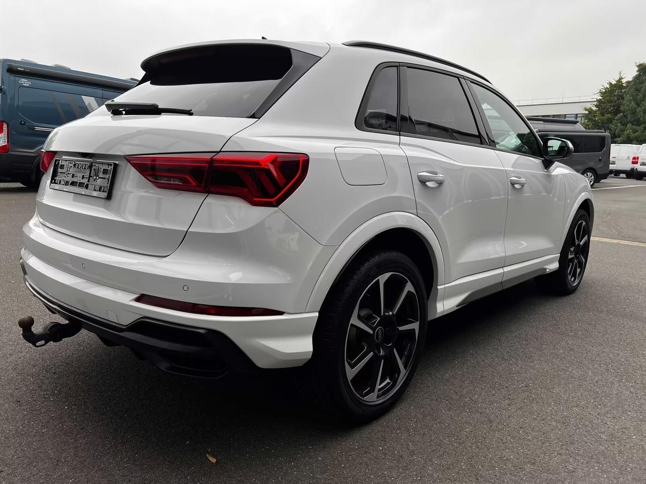 Audi Q3 35 TFSI S line edition