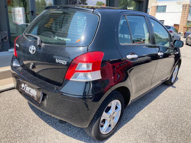 TOYOTA Yaris 1.3 5 porte Sol