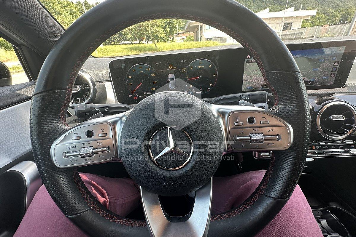 MERCEDES A 200 d Automatic Premium