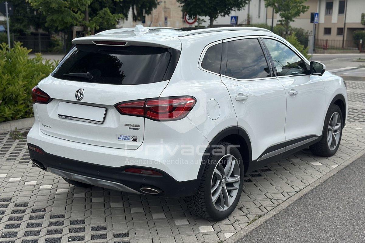 MG EHS Plug-in Hybrid Exclusive
