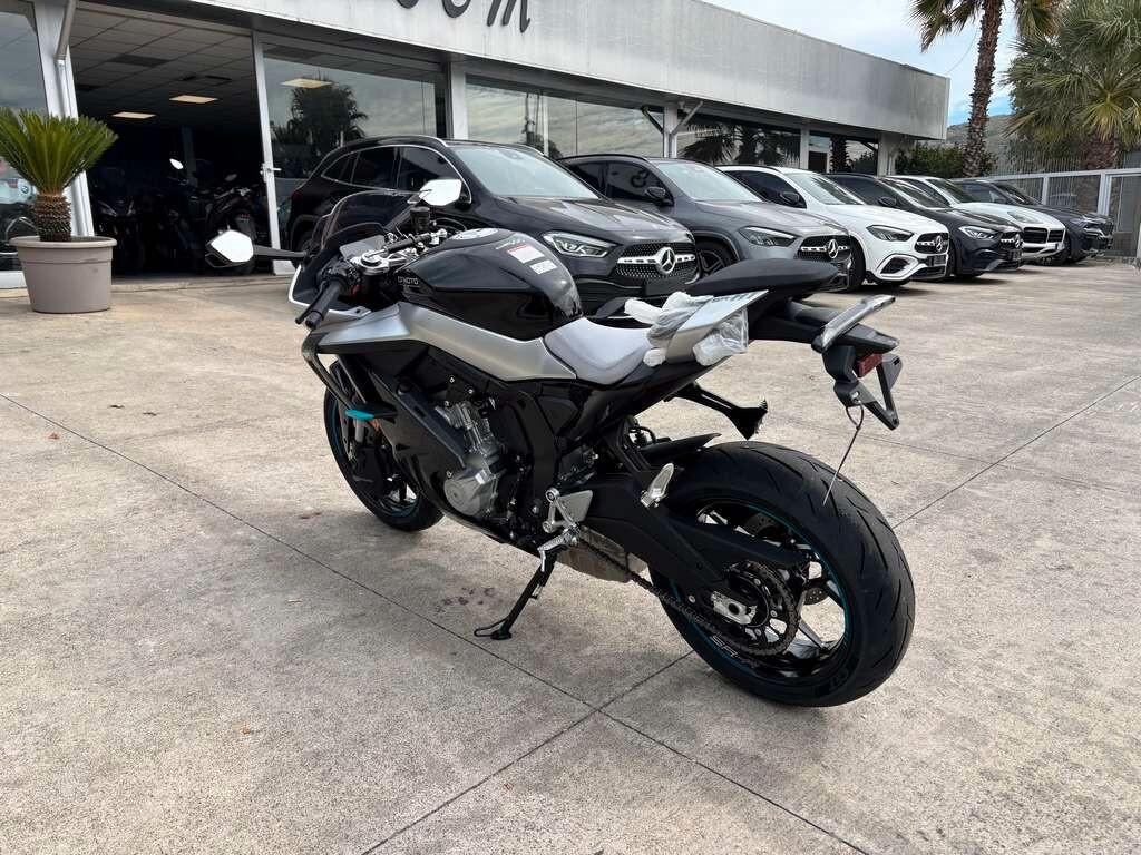 CfMoto 675 sr-r piccolo mostriciattolo a 75 euro al mese senza anticipo