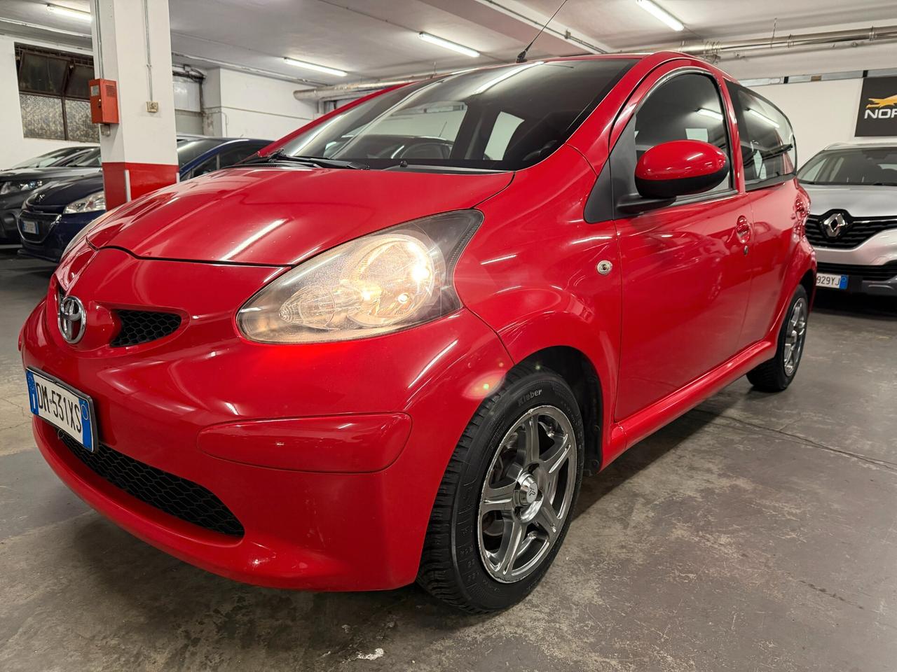 Toyota Aygo 1.0 12V VVT-i 5 porte Sol