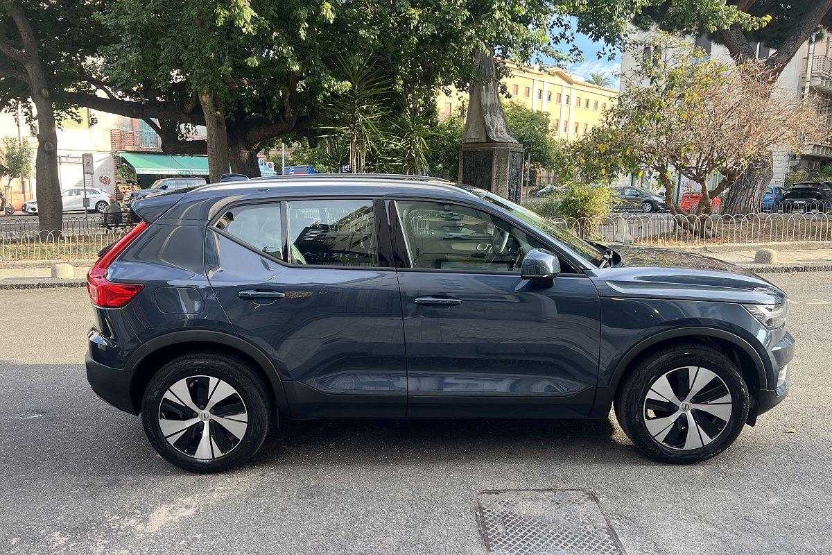 VOLVO XC40 T3 Momentum Core
