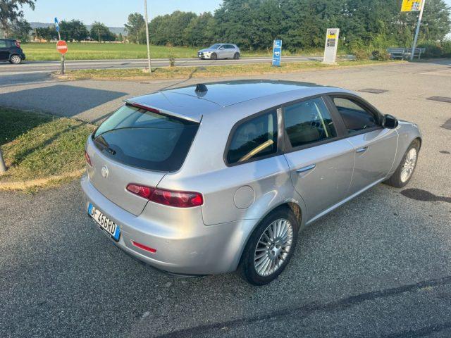 ALFA ROMEO 159 1.9 JTDm 16V Sportwagon Distinctive