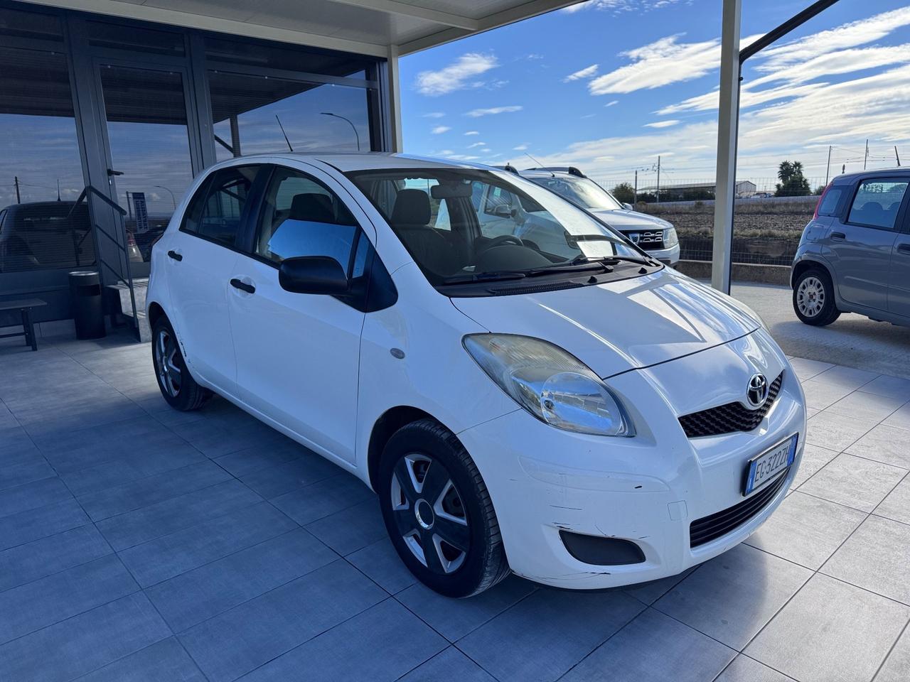 Toyota Yaris 1.0 5 porte
