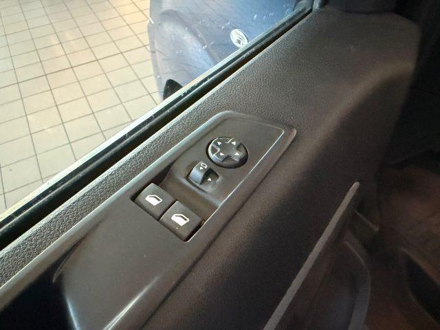 PEUGEOT Traveller BlueHDi EAT8 Compact //NAVI//BLUETOOTH//