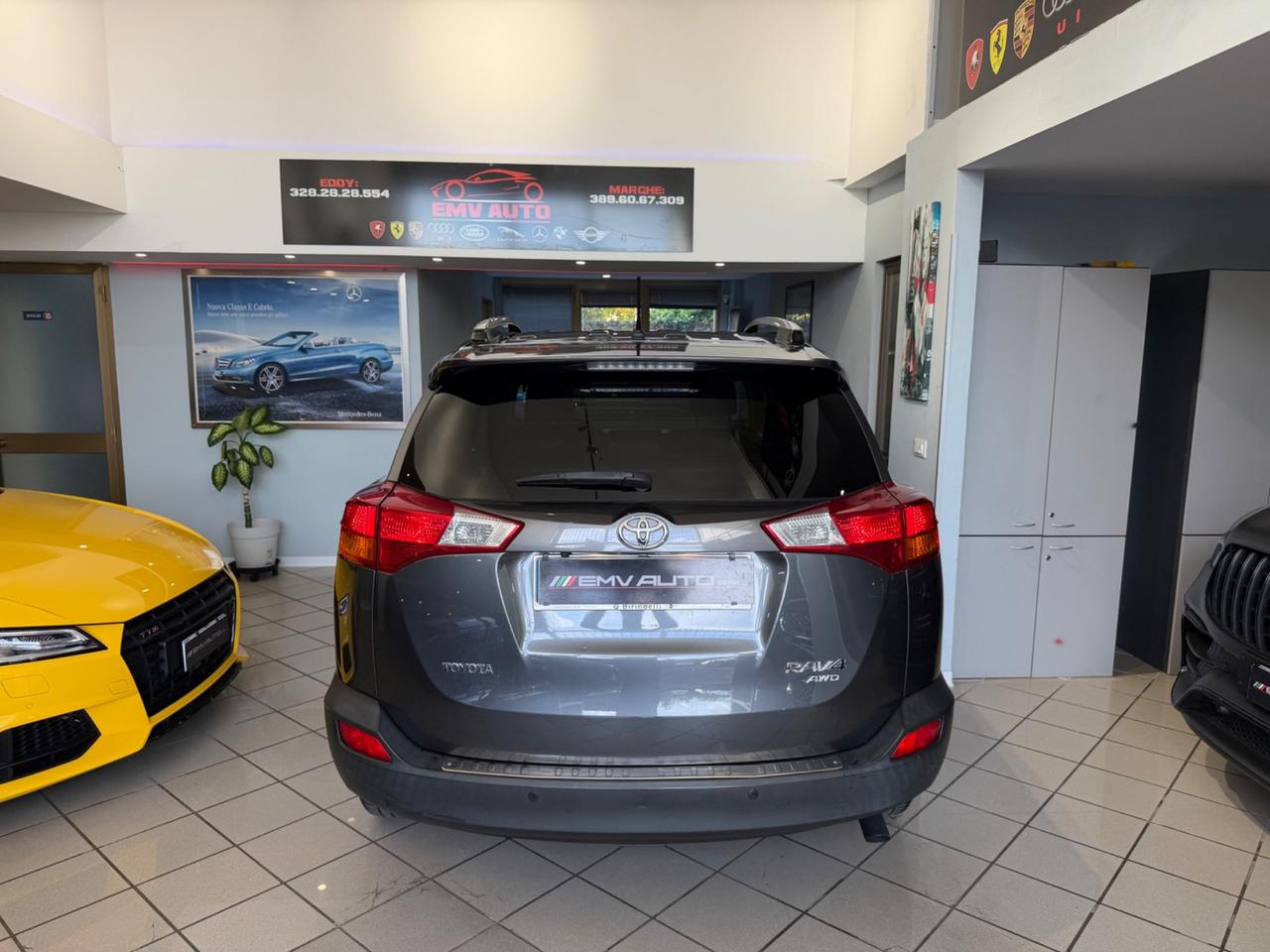 Toyota RAV 4 RAV4 2.0 D-4D 4WD Lounge White Ed. 321