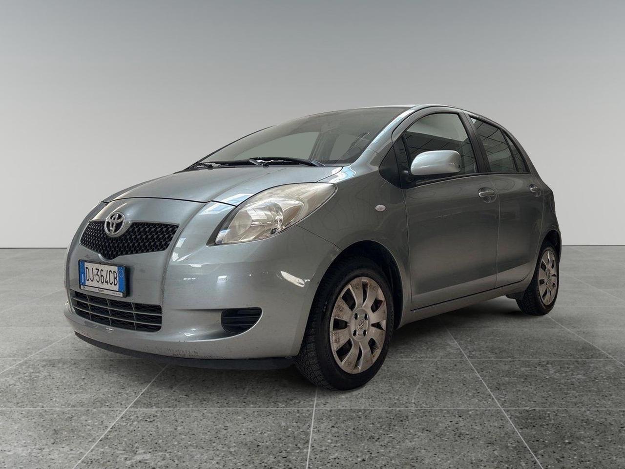 Toyota Yaris 5p 1.0 Sol